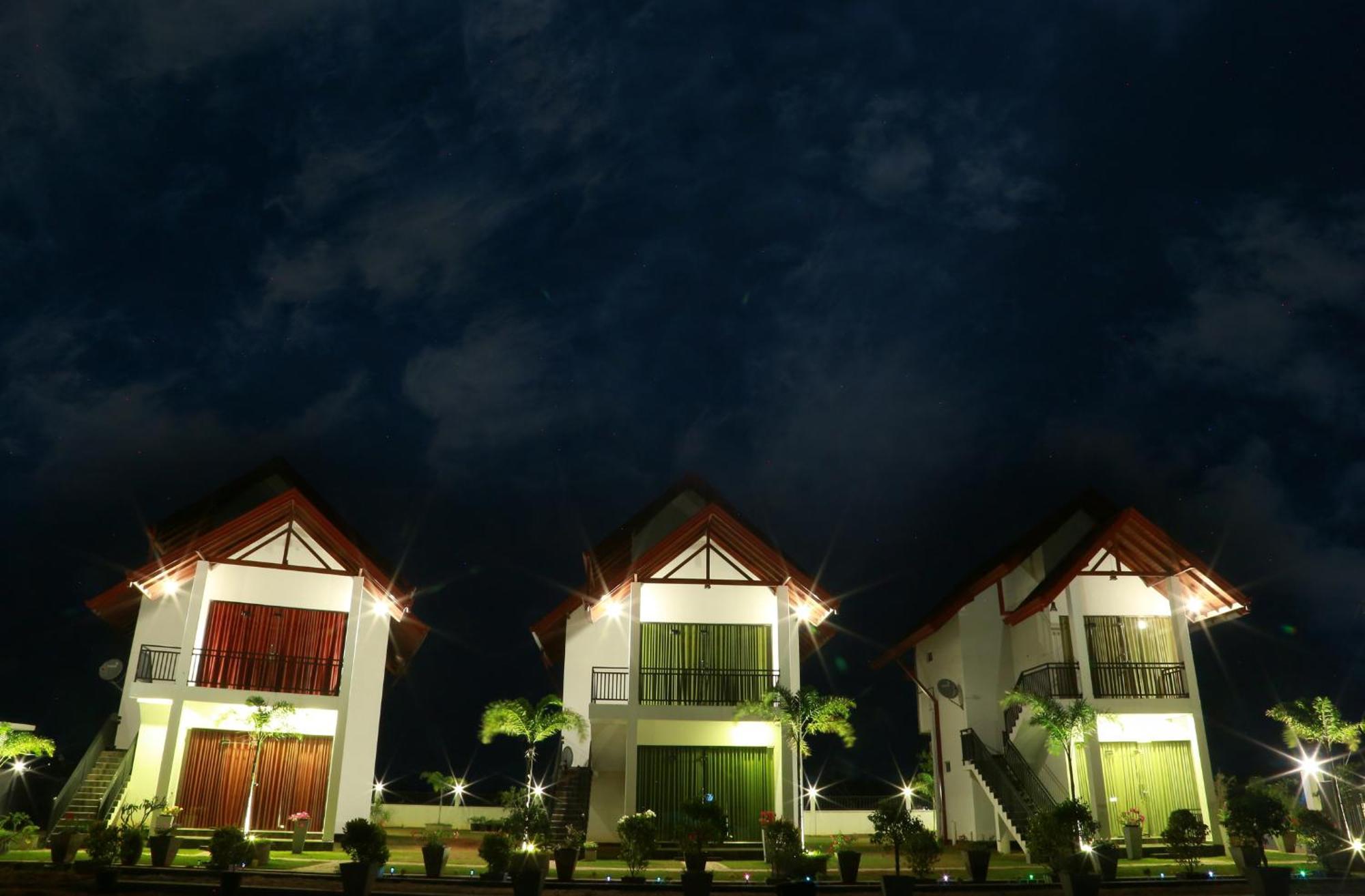 Avonil Resort Yala Tissamaharama Exterior photo